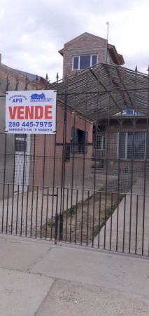 Casa mas dos deptos
