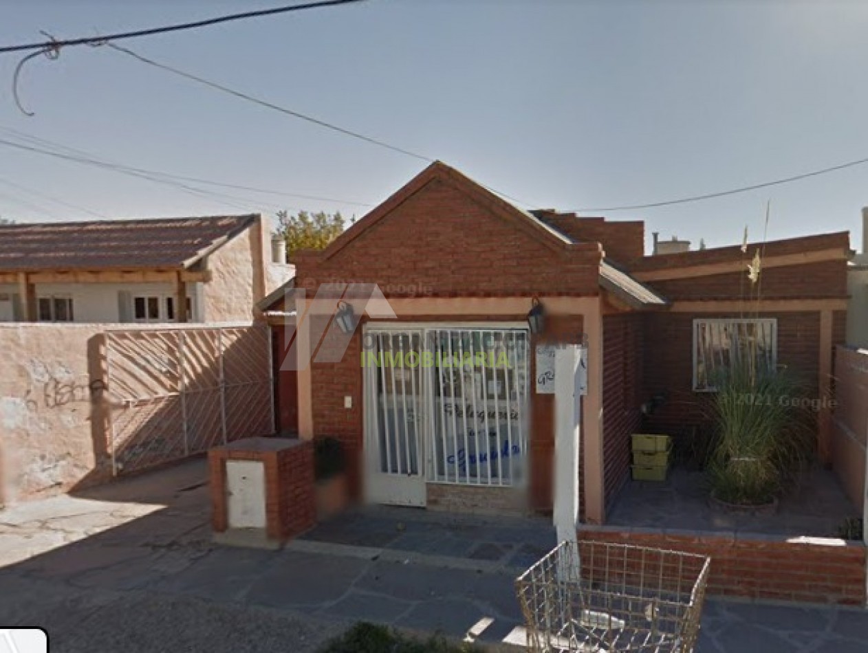 Casa, mas local y depto en Corredor comercial calle España